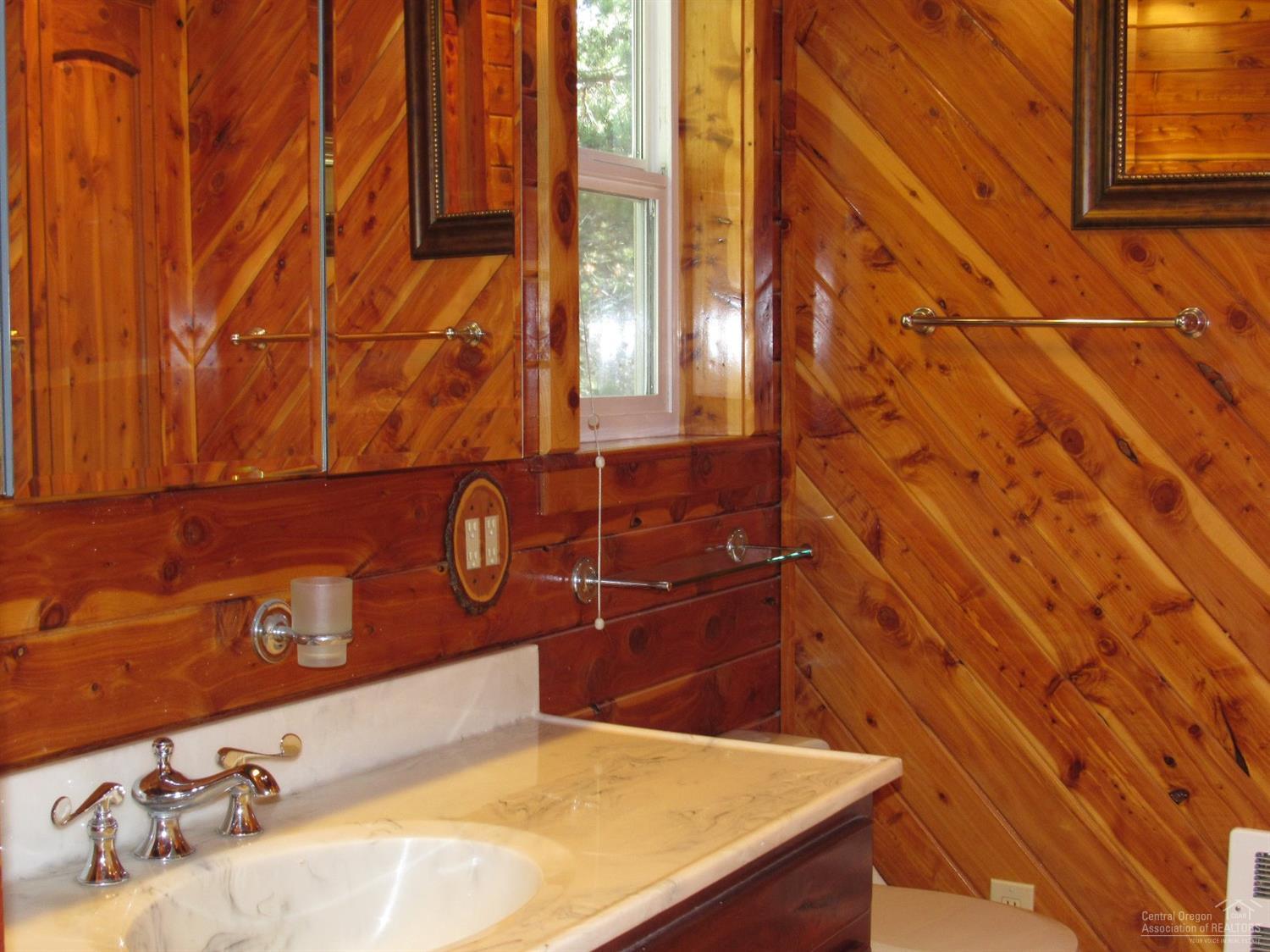 9011 Split Rail Road La Pine, OR 97739 - Photo 19 of 25 Gallery Image 19