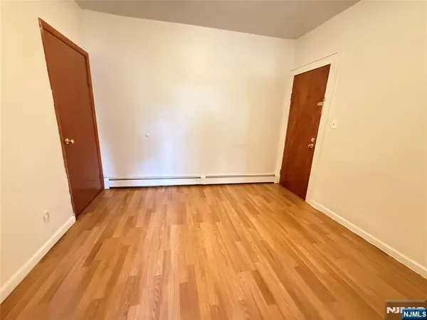 $2,100 | 102 Union Street, Unit 2A, Newark, NJ 07105