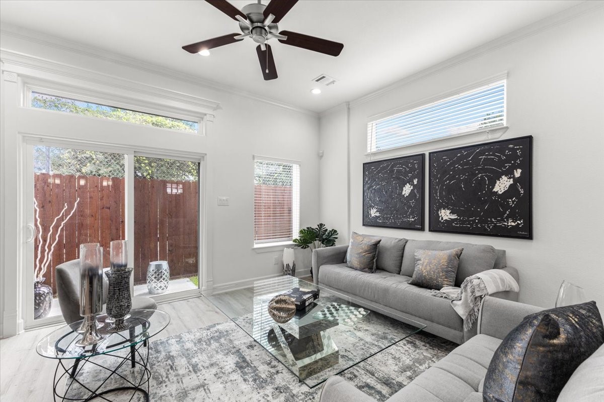 5010 Elizabeth City Street Houston, TX 77021 - Photo 2 of 20