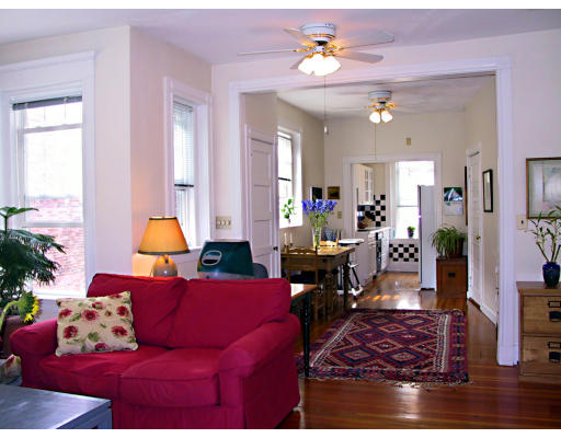 20 Parkway Road, Unit 3 20 Brookline, MA 02445 - Photo 2 of 4 Gallery Image 2
