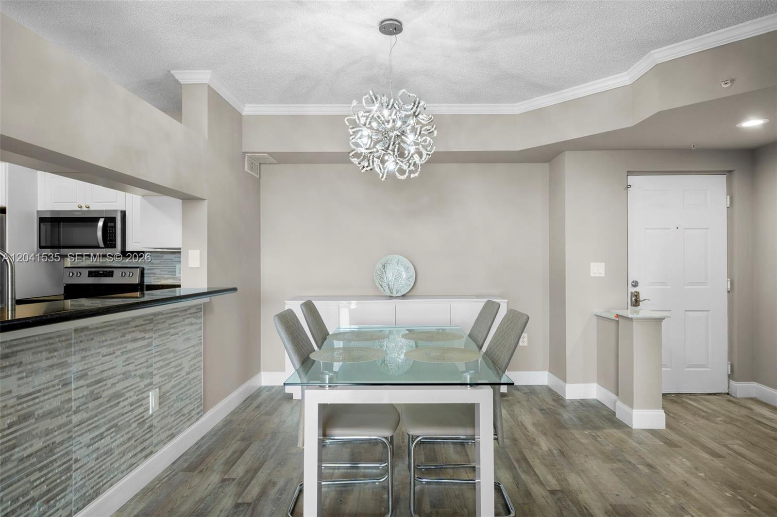 17150 North Bay Road, Unit 2913 Sunny Isles Beach, FL 33160 - Photo 3 of 24