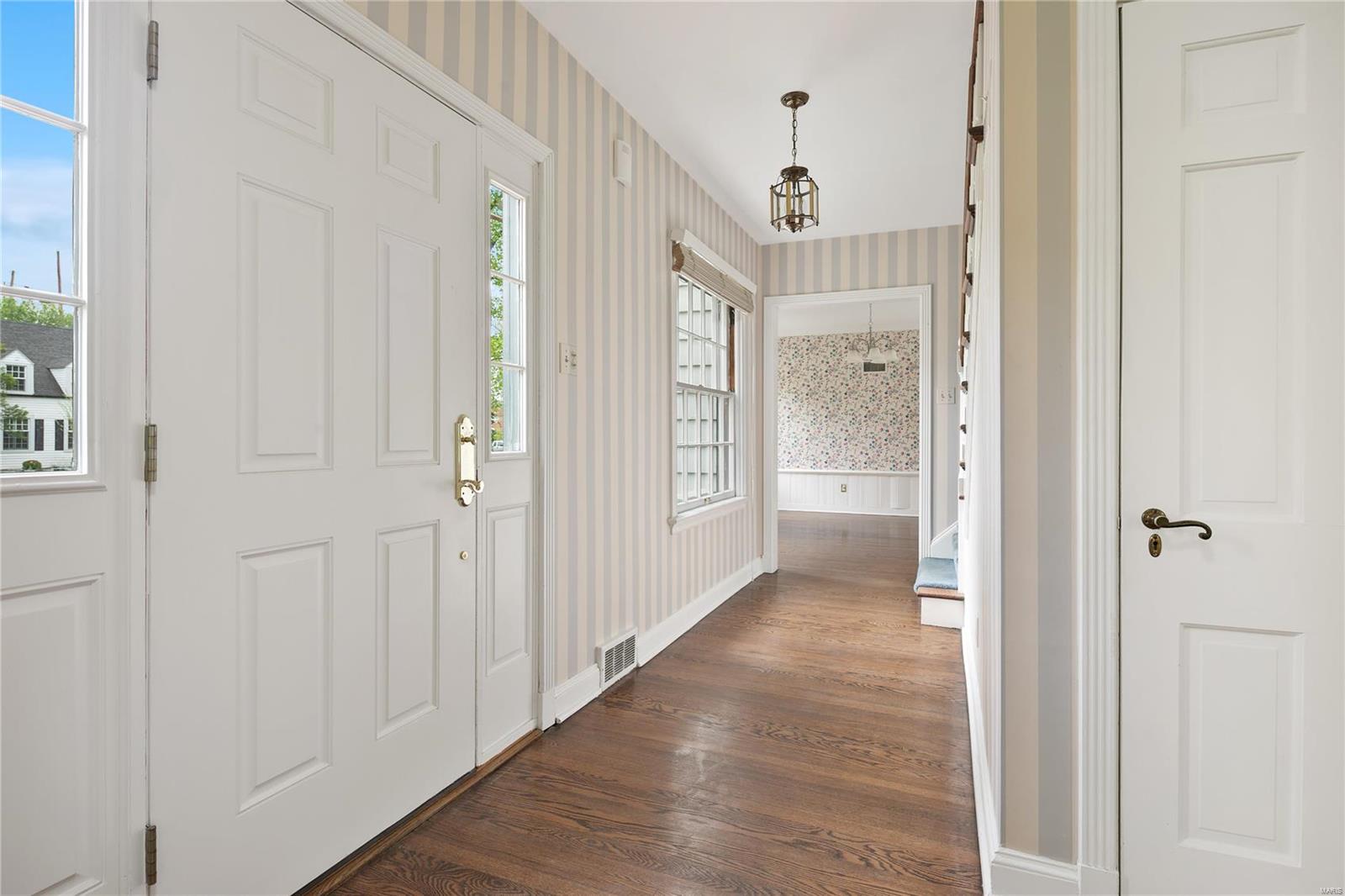 11 Warson Terrace Drive Ladue, MO 63124 - Photo 15 of 27