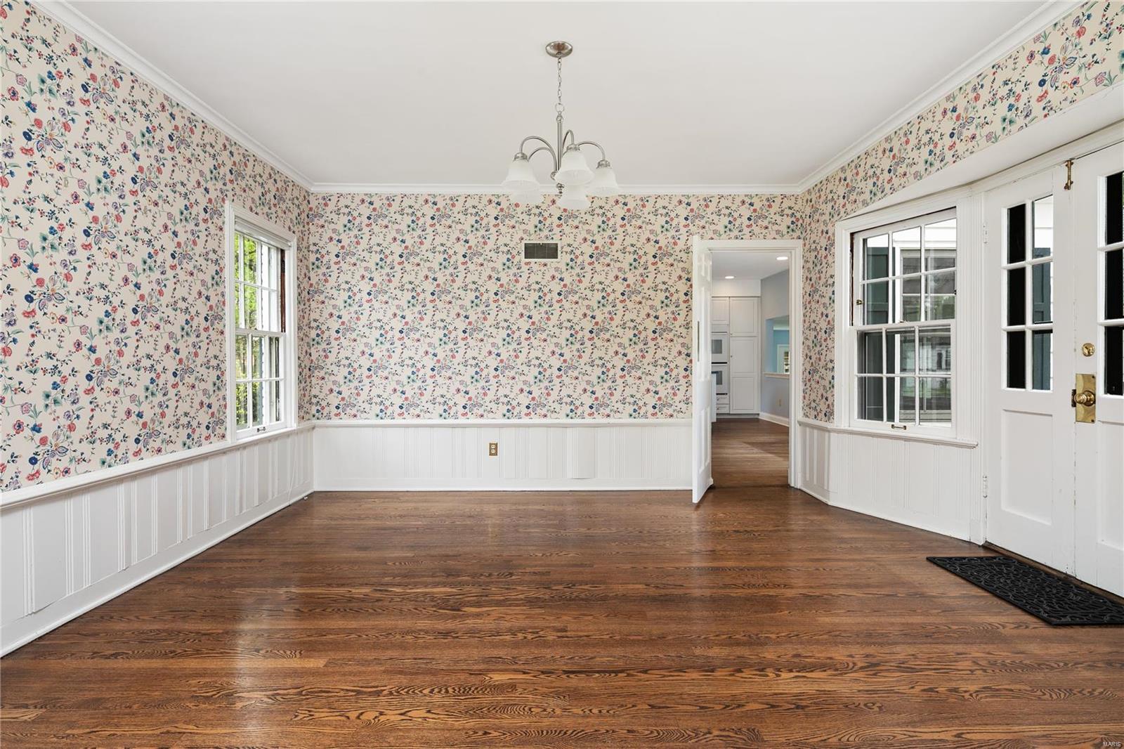 11 Warson Terrace Drive Ladue, MO 63124 - Photo 16 of 27