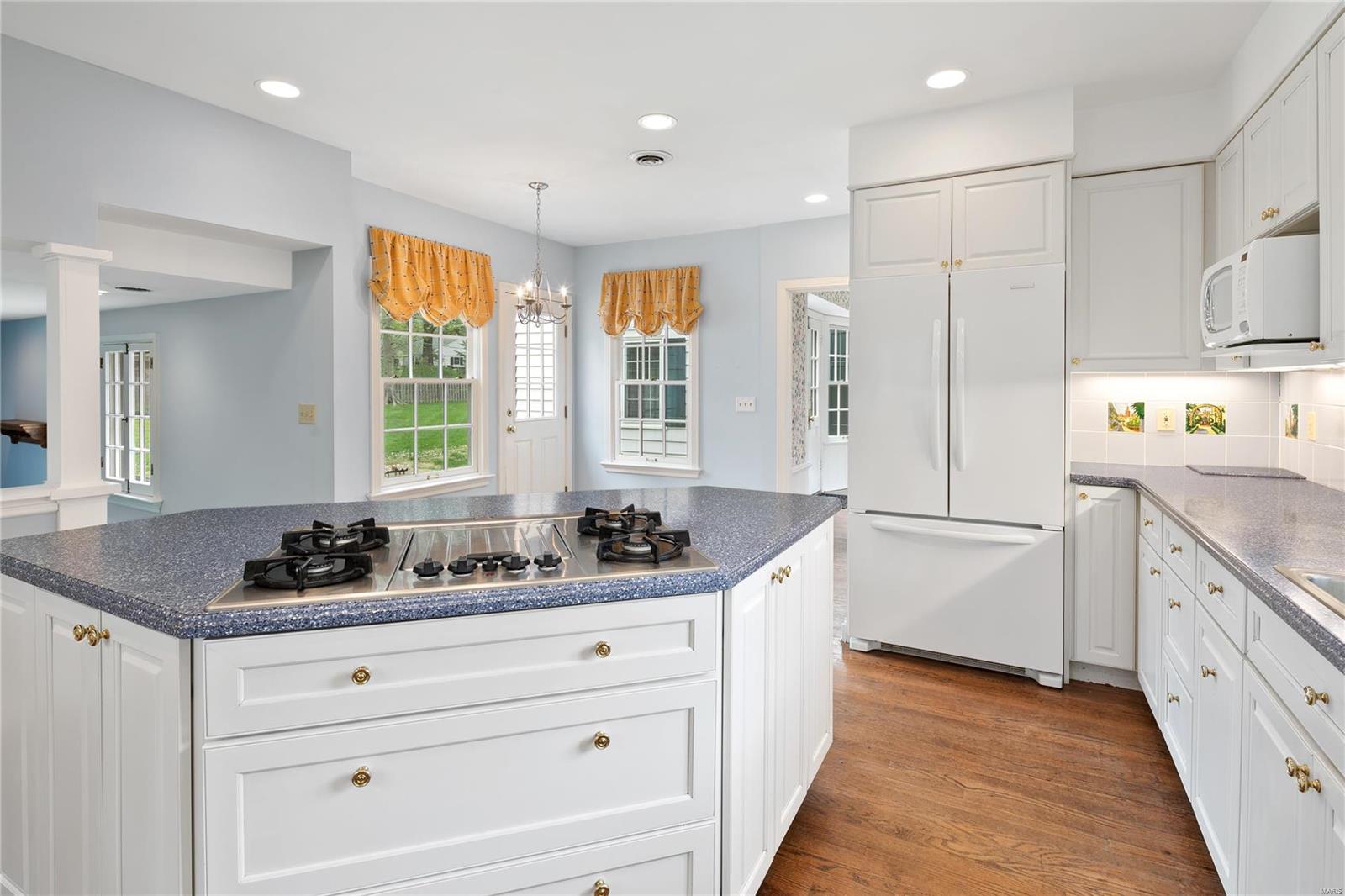 11 Warson Terrace Drive Ladue, MO 63124 - Photo 18 of 27