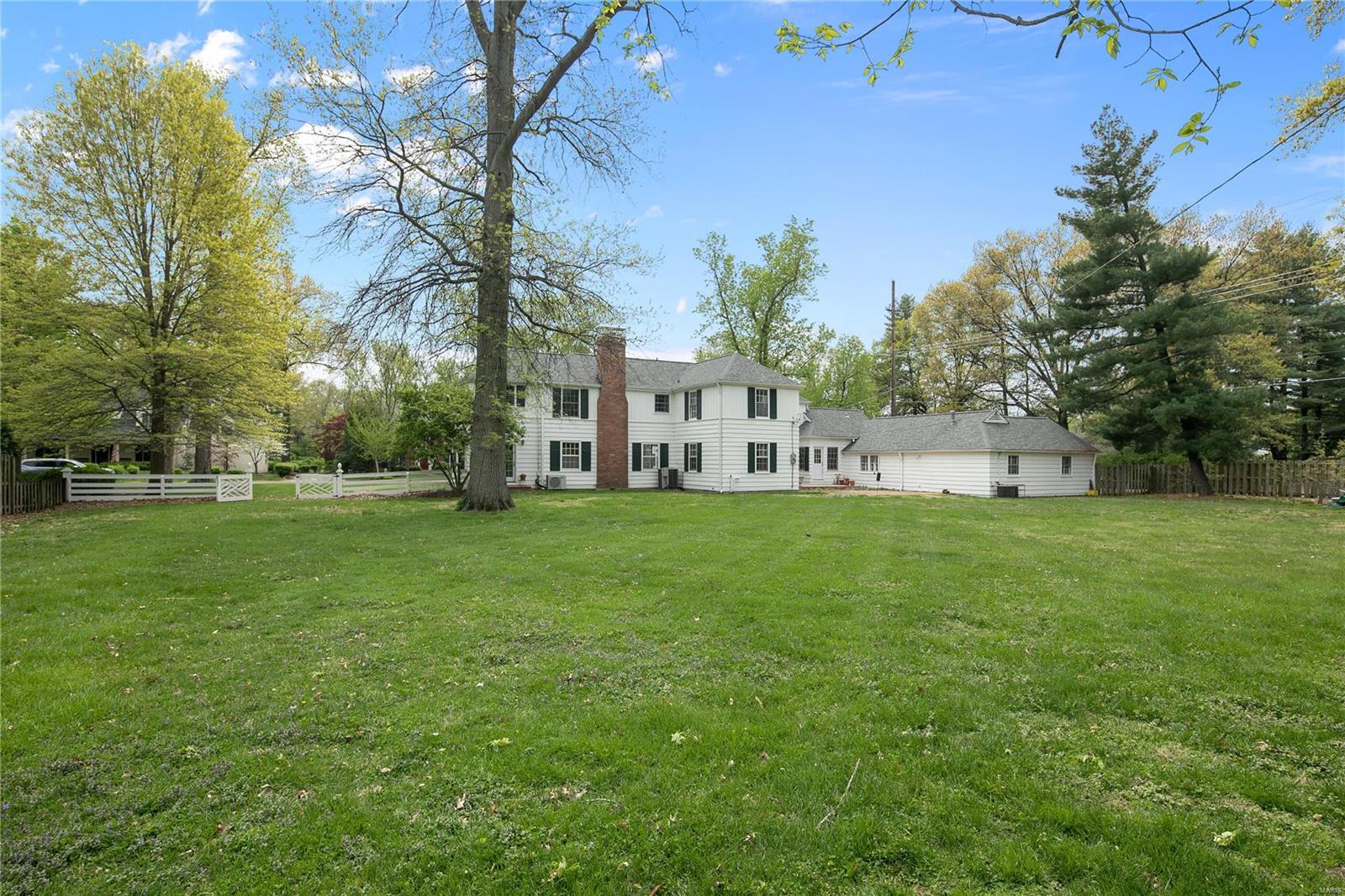 11 Warson Terrace Drive Ladue, MO 63124 - Photo 5 of 27