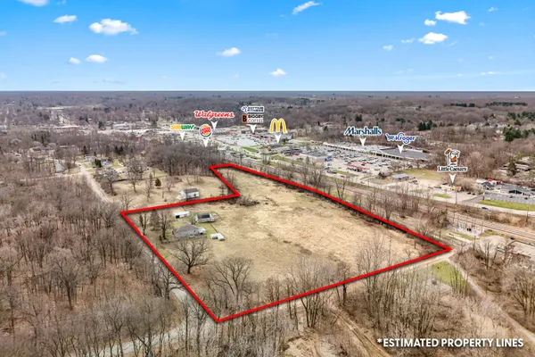 $699,000 | 104 McClellan Street, Hillsdale, MI 49242