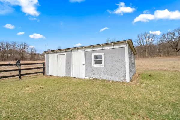 $699,000 | 104 McClellan Street, Hillsdale, MI 49242