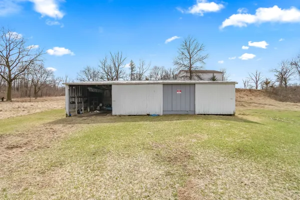 $699,000 | 104 McClellan Street, Hillsdale, MI 49242