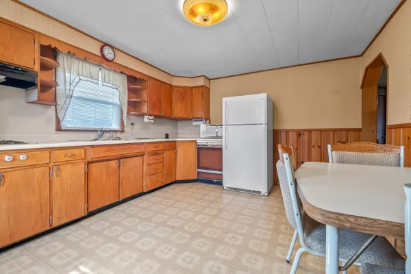 $699,000 | 104 McClellan Street, Hillsdale, MI 49242