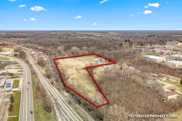 $699,000 | 104 McClellan Street, Hillsdale, MI 49242