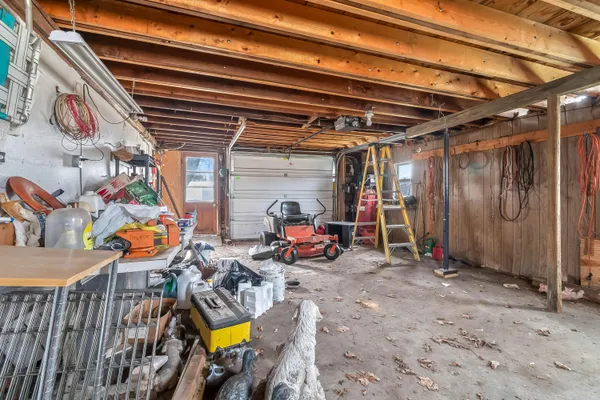 $699,000 | 104 McClellan Street, Hillsdale, MI 49242