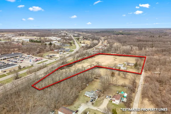 $699,000 | 104 McClellan Street, Hillsdale, MI 49242