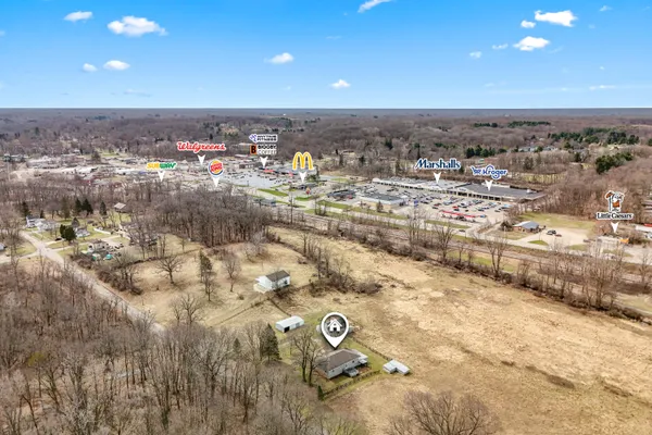 $699,000 | 104 McClellan Street, Hillsdale, MI 49242