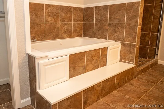 $284,900 | 18 Chippewa Drive, Eldon, MO 65026