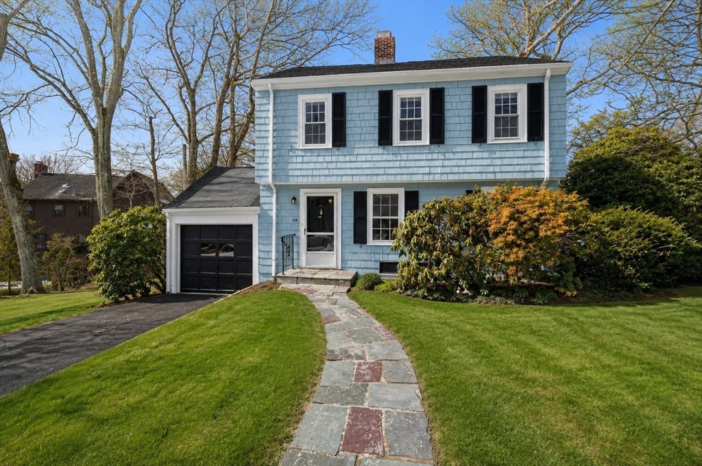 159 Payson Road Chestnut Hill, MA 02467 - Photo 4 of 39
