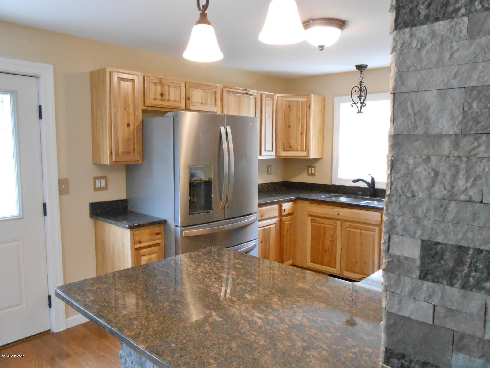 579 Rowland Road Greeley, PA 18425 - Photo 7 of 44 7-Kitchen 2