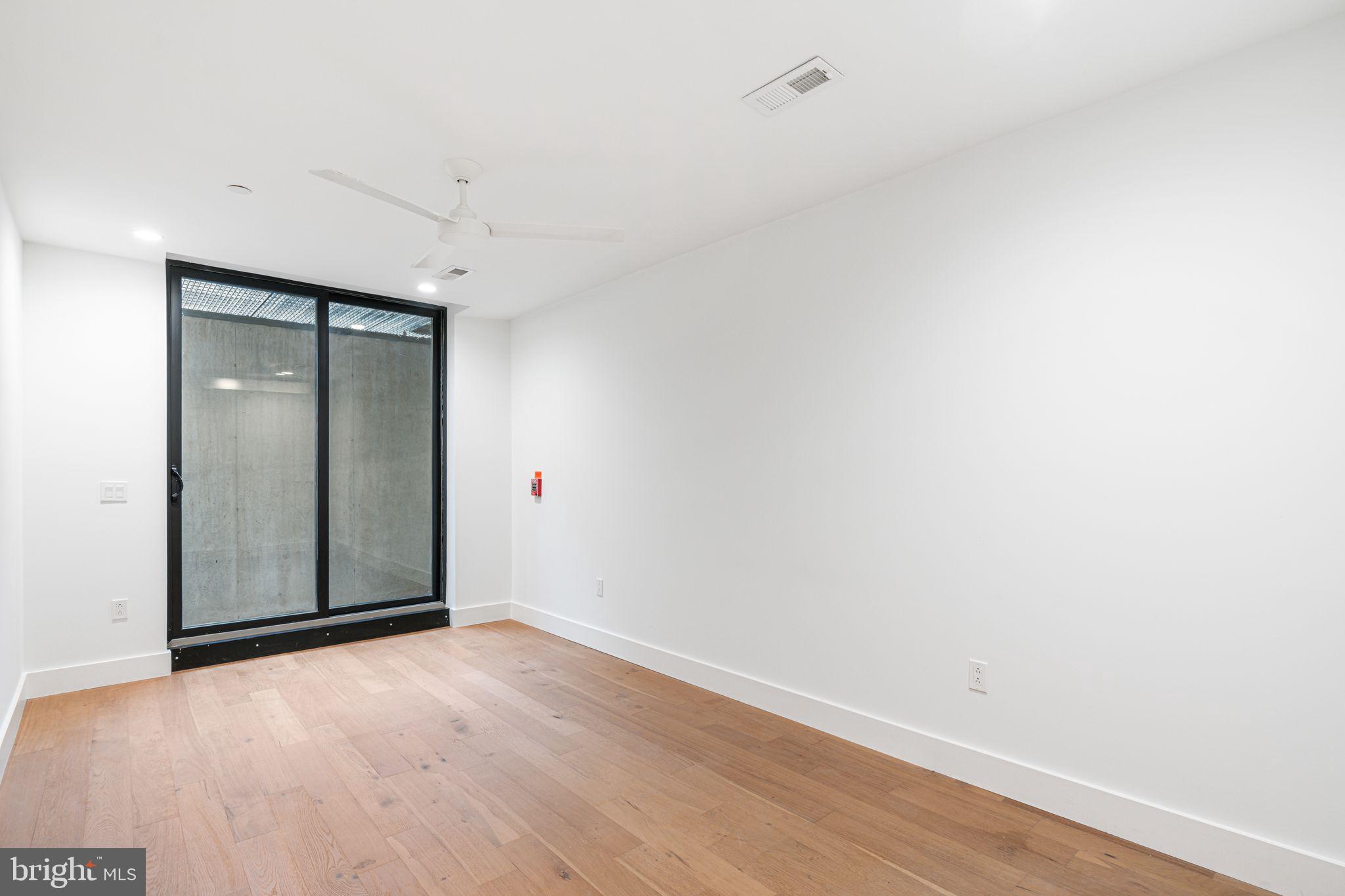1433 Fitzwater Street, Unit 1 Philadelphia, PA 19146 - Photo 17 of 21