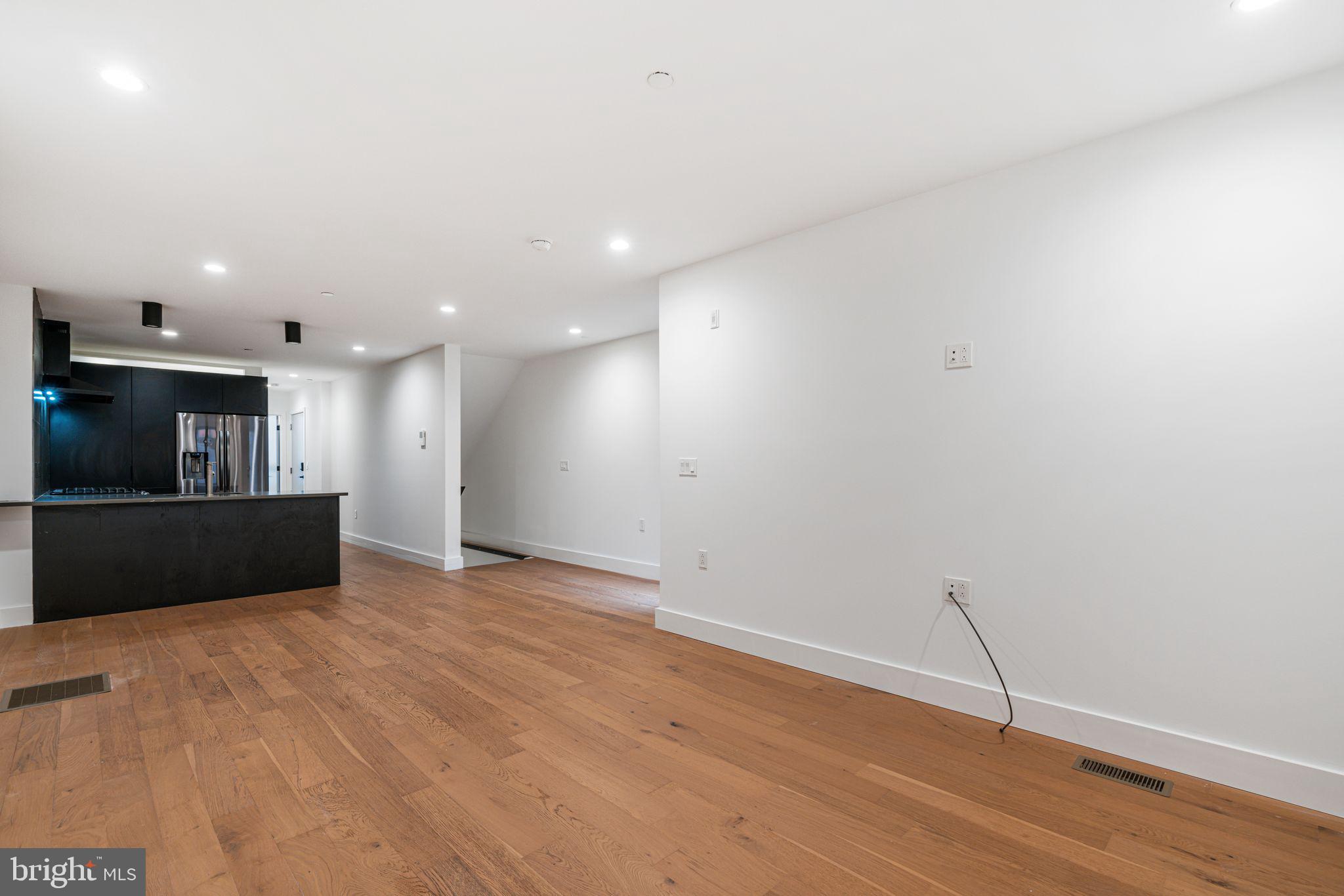1433 Fitzwater Street, Unit 1 Philadelphia, PA 19146 - Photo 5 of 21