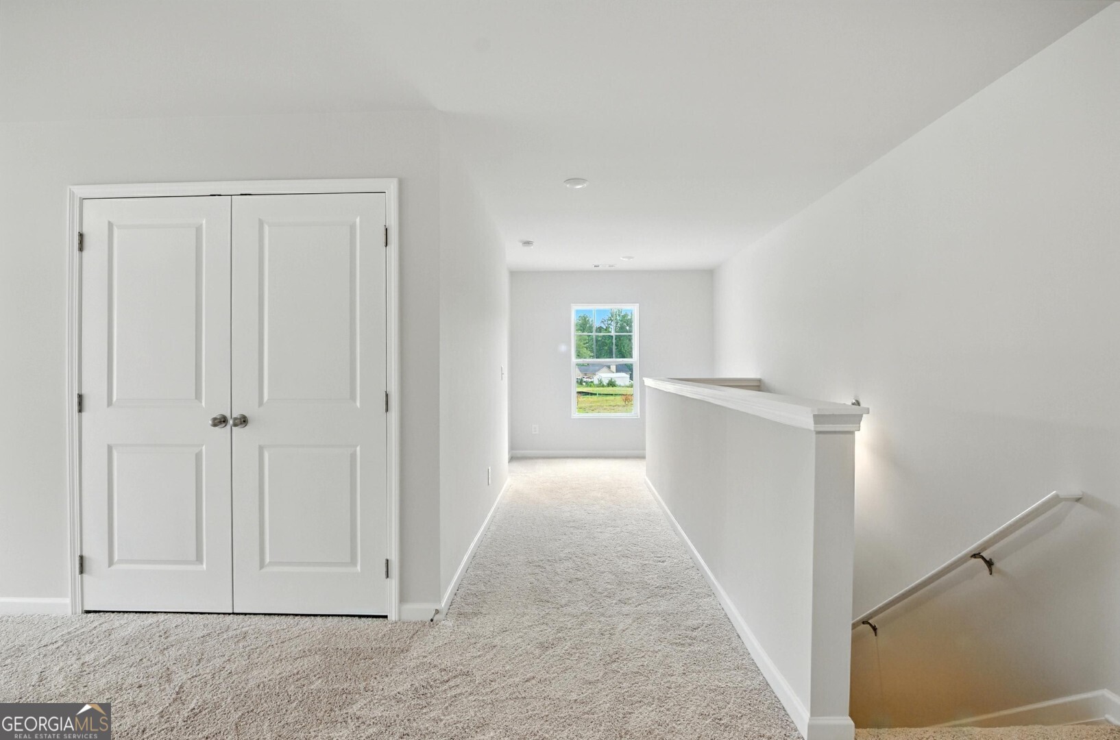 6 Umber Lane Newnan, GA 30263 - Photo 20 of 43 a view of a hallway with an entryway