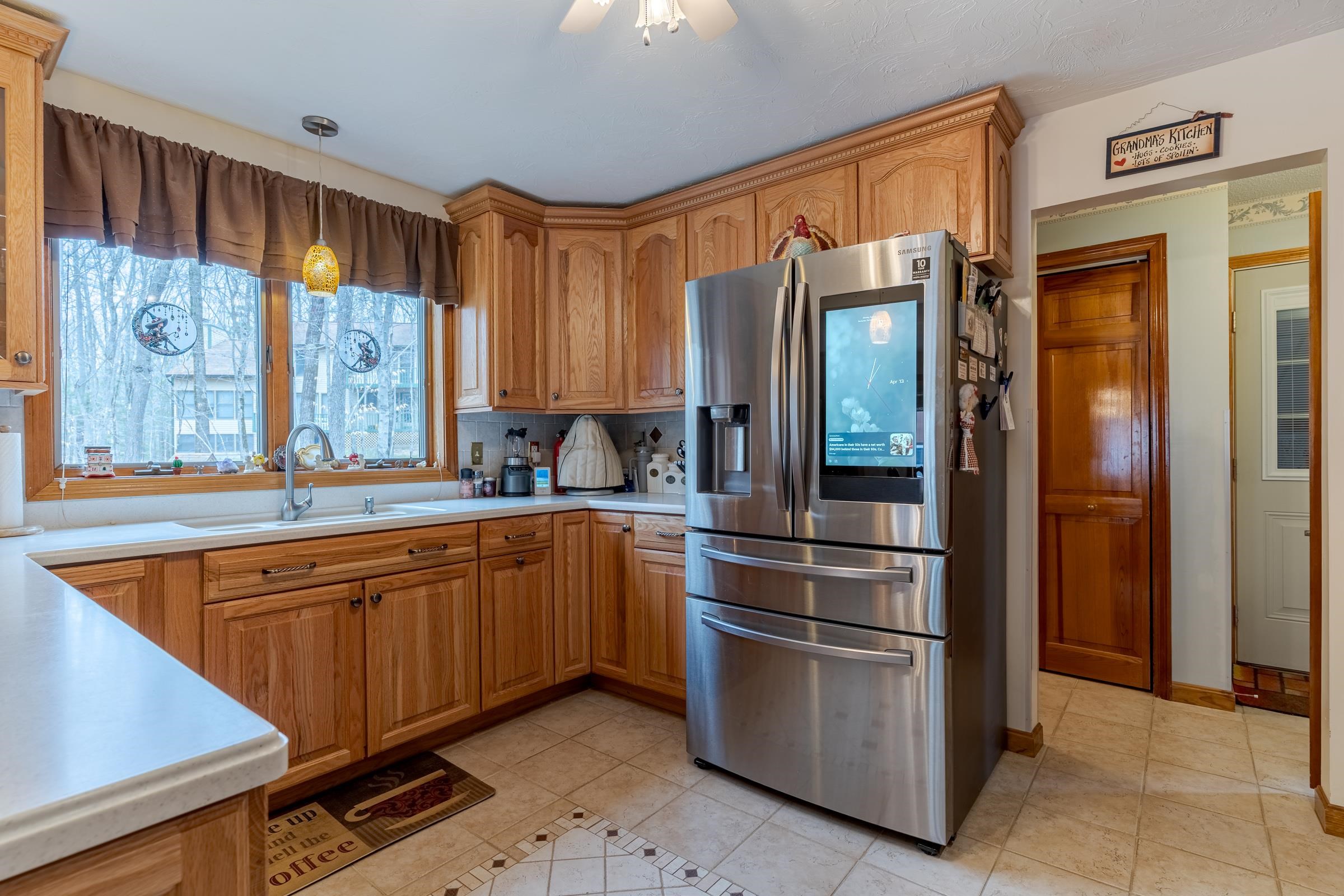 23 Blue Hills Drive Rochester, NH 03839 - Photo 4 of 37