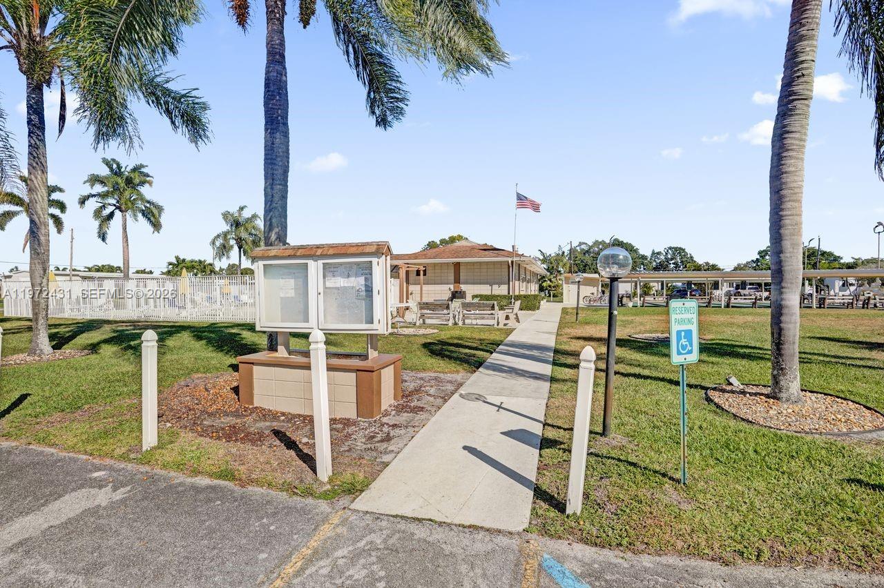 4035 Marigold Road Boynton Beach, FL 33436 - Photo 6 of 81