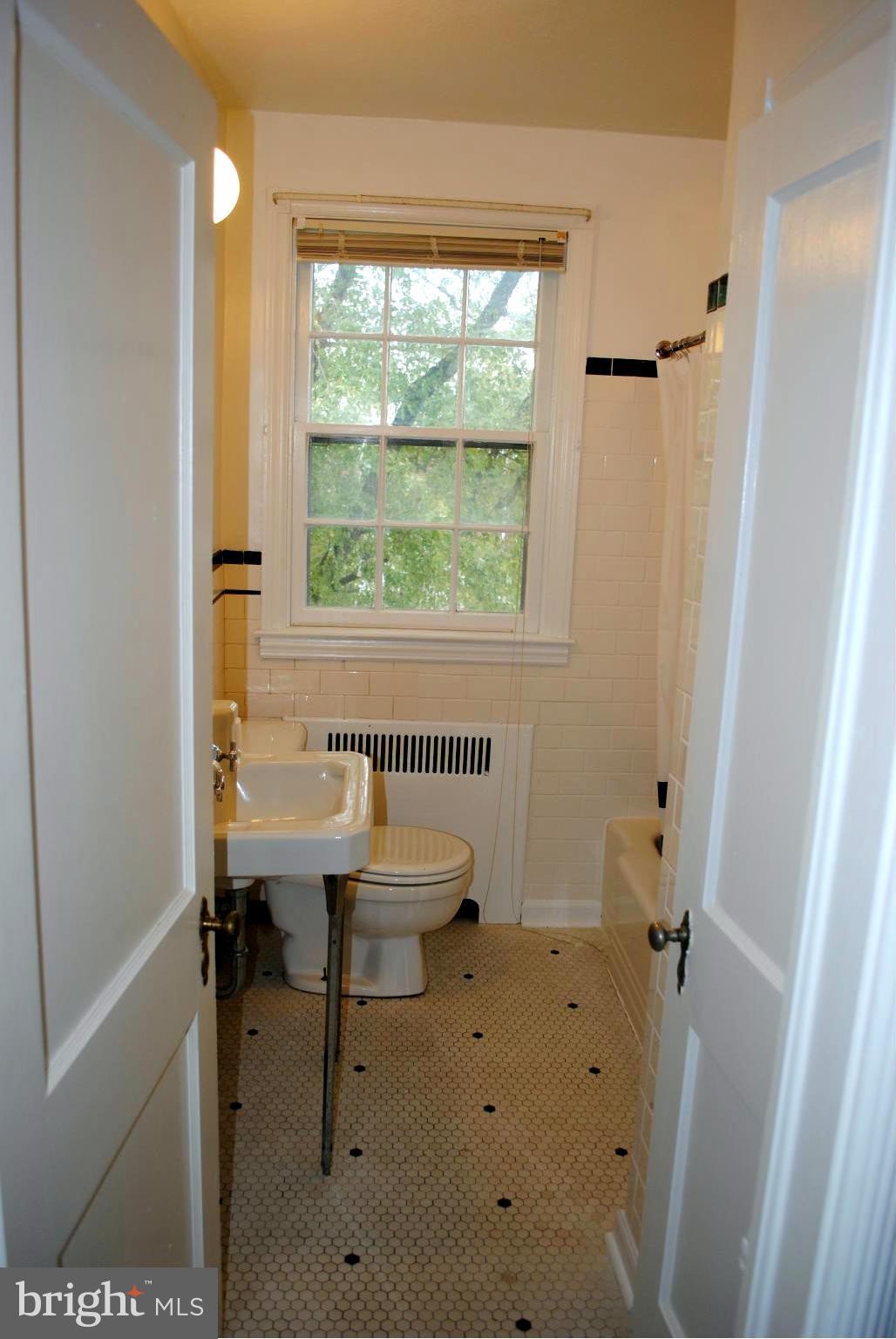 14 Dunkirk Road Baltimore, MD 21212 - Photo 9 of 19 Bath