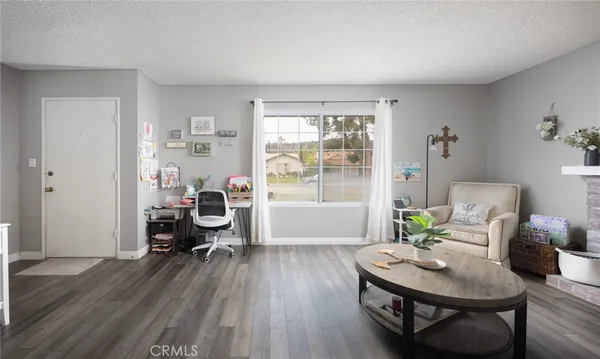 $739,000 | 21515 Alaminos Drive, Saugus, CA 91350