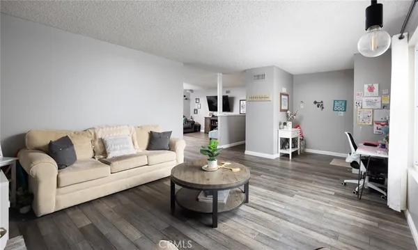 $739,000 | 21515 Alaminos Drive, Saugus, CA 91350