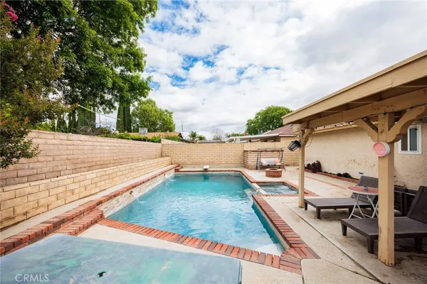 $739,000 | 21515 Alaminos Drive, Saugus, CA 91350