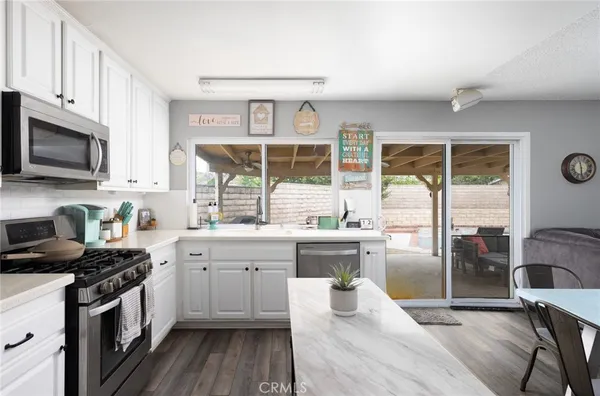 $739,000 | 21515 Alaminos Drive, Saugus, CA 91350