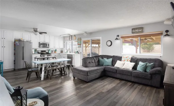 $739,000 | 21515 Alaminos Drive, Saugus, CA 91350