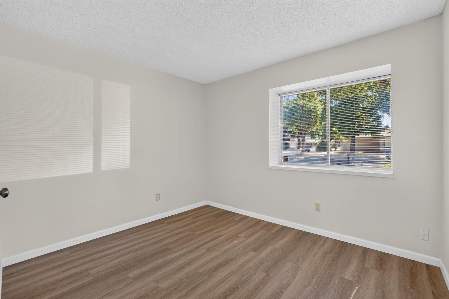 1437 Entrada Way Modesto, CA 95355 - Photo 31 of 51