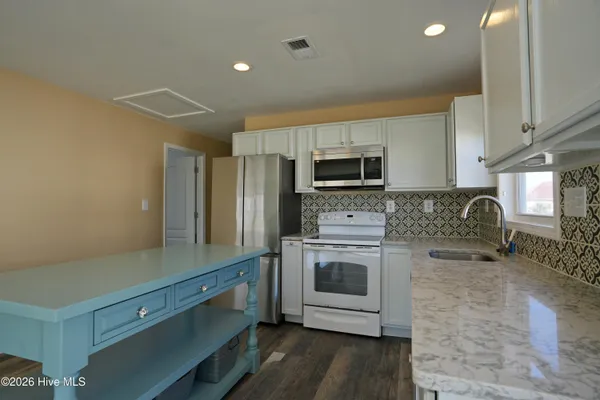 $2,700 | 2008 North New River Drive, Surf City, NC 28445