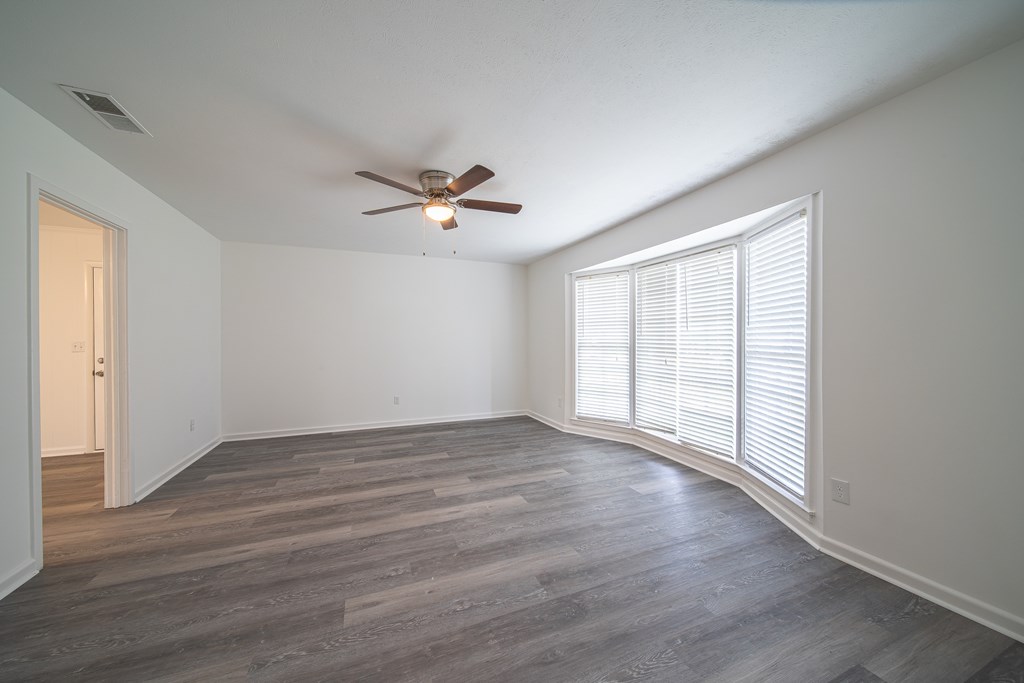 944 Bunker Hill Road Columbus, GA 31907 - Photo 4 of 30 Gallery Image 4