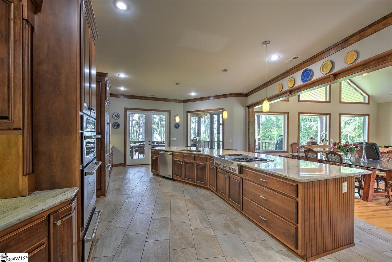 514 Broyles Point Road Townville, SC 29689 - Photo 8 of 30 Gallery Image 8