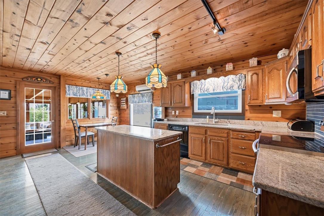 8751 Pleasant View Road Bangor, PA 18013 - Photo 13 of 68