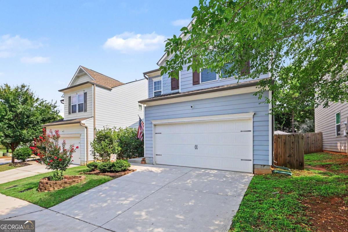 253 Merritt Circle Newnan, GA 30263 - Photo 2 of 30