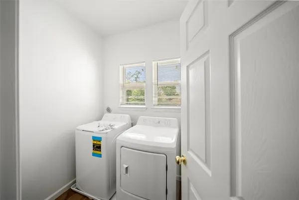 $2,375 | 6719 Roanoke Street, Unit A, Houston, TX 77028