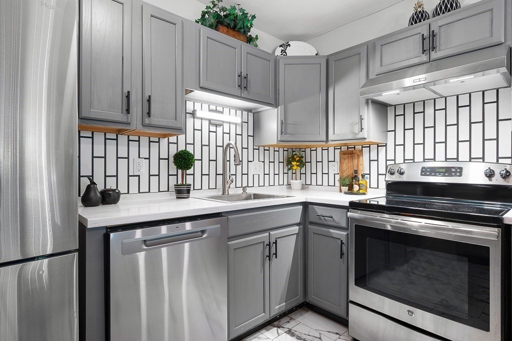 75 Leonard Road, Unit 75 Boxborough, MA 01719 - Photo 3 of 33 Gallery Image 3