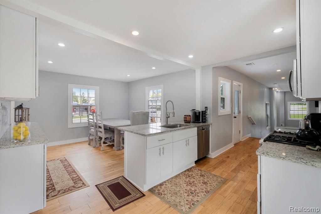 205 Perry Road Grand Blanc, MI 48439 - Photo 2 of 23 Gallery Image 2