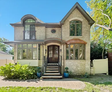 $960,000 | 1180 Taylor Avenue, Highland Park, IL 60035