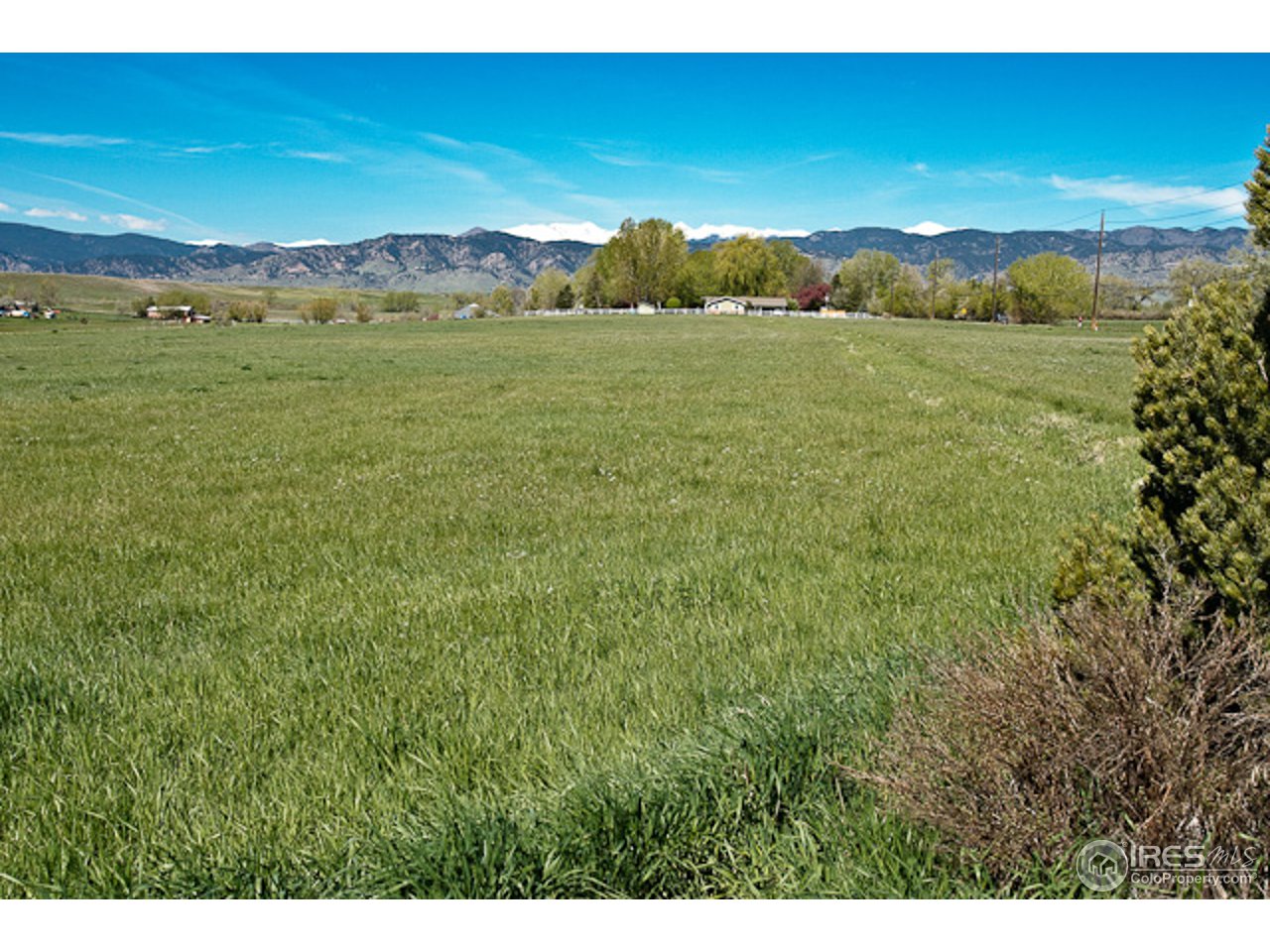 6686 Jay Road Boulder, CO 80301 - Photo 16 of 18 a view of an ocean and a mountain