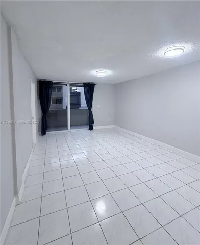 $2,200 | 10000 Northwest 80th Court, Unit 2247, Hialeah Gardens, FL 33016