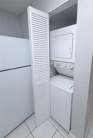 $2,200 | 10000 Northwest 80th Court, Unit 2247, Hialeah Gardens, FL 33016