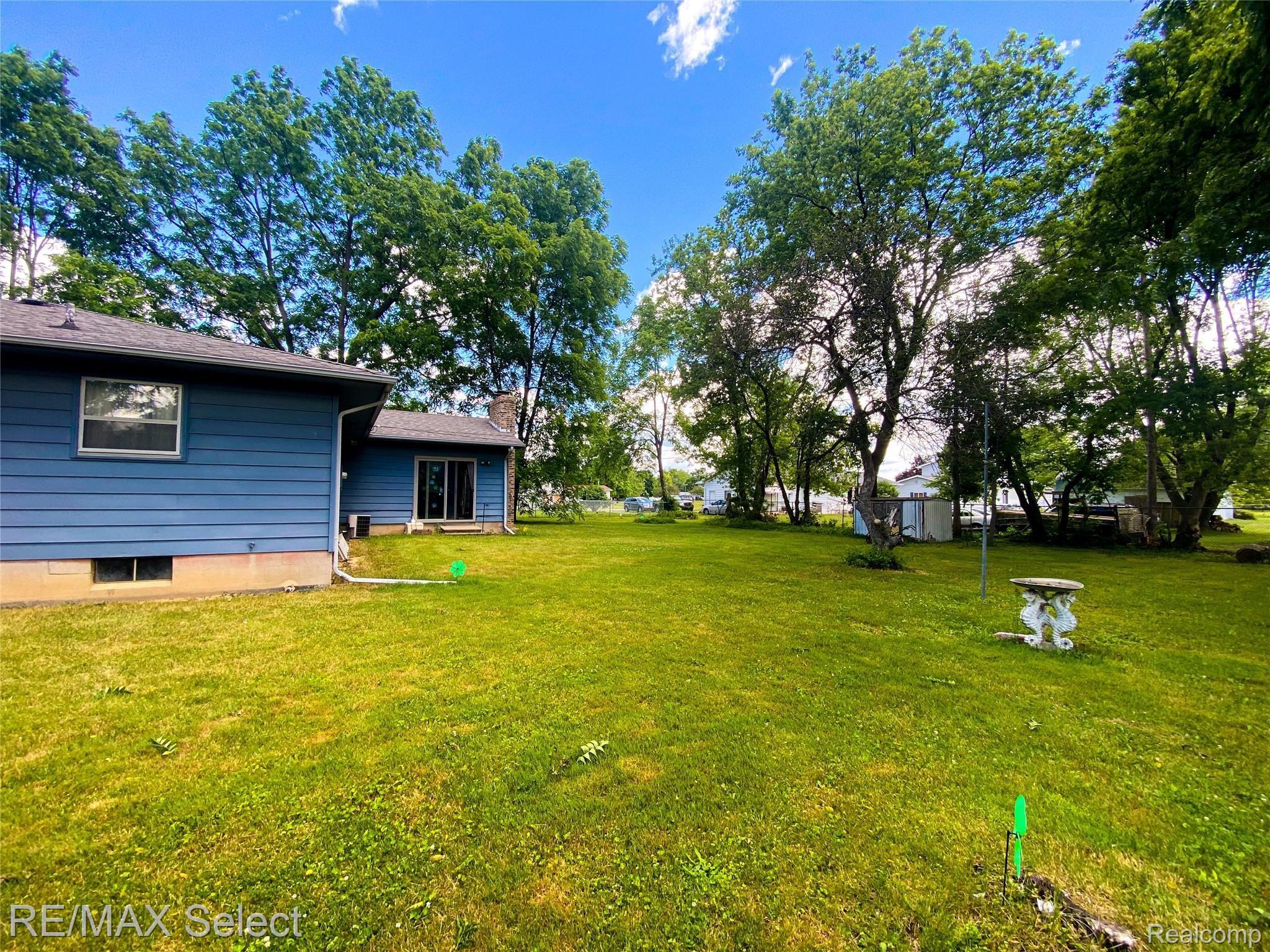 4290 North Genesee Road Flint, MI 48506 - Photo 23 of 24 IMG_4933.JPG