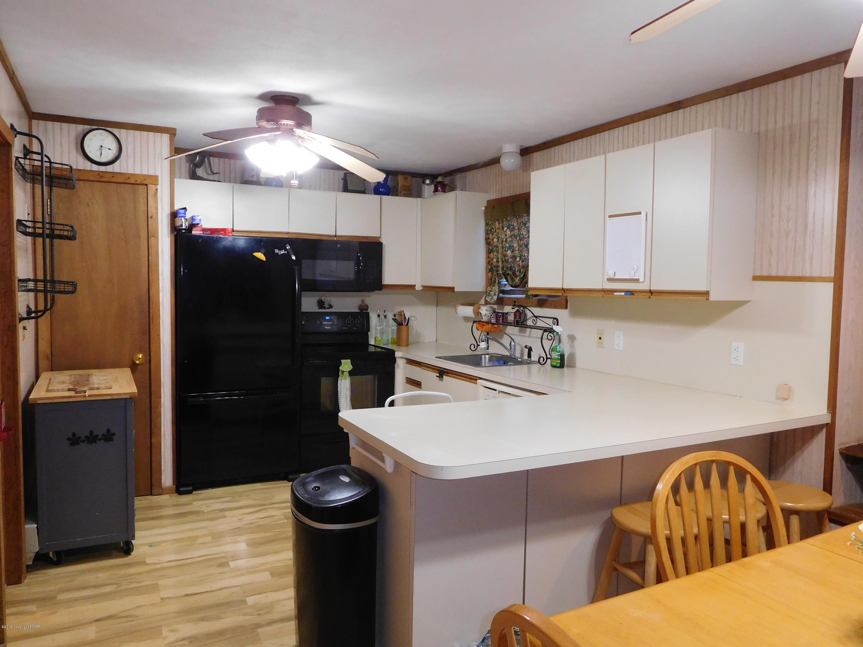 6031 Decker Road Bushkill, PA 18324 - Photo 11 of 18 kitchen