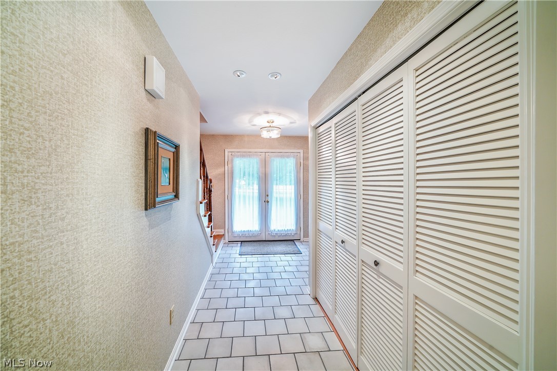 7535 Valley View Road Hudson, OH 44236 - Photo 5 of 35