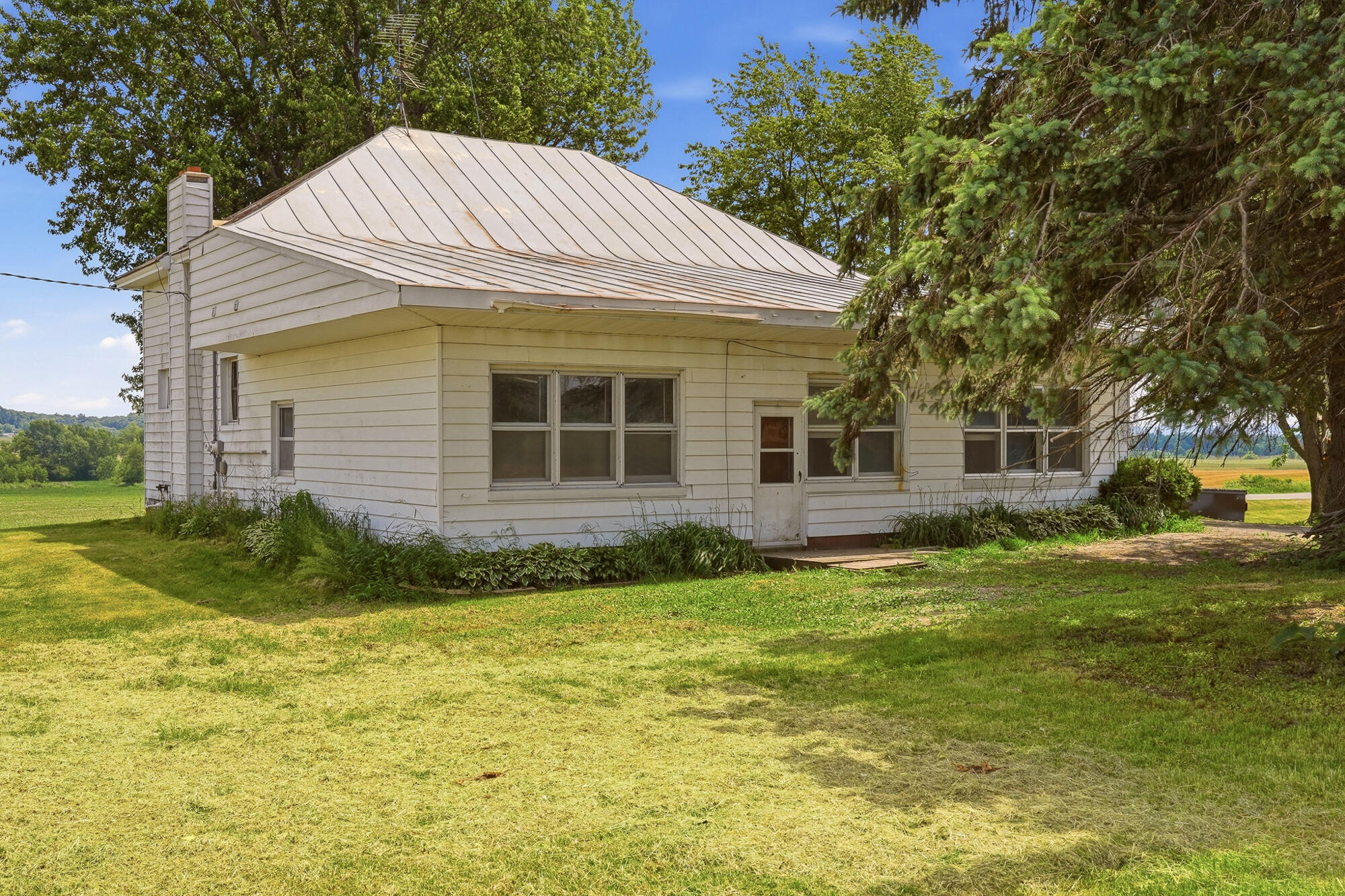 13979 Fedora Road Sparta, WI 54656 - Photo 3 of 61 2_001_dsc09696