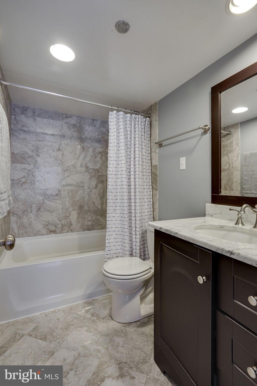 1301 North Courthouse Road, Unit 811 Arlington, VA 22201 - Photo 17 of 25