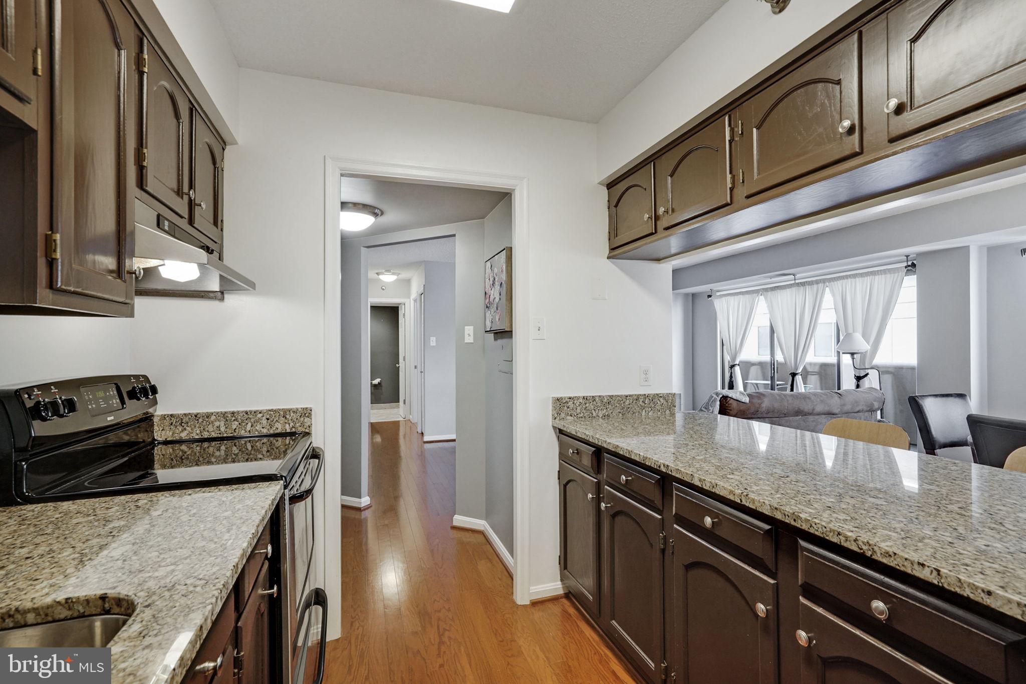 1301 North Courthouse Road, Unit 811 Arlington, VA 22201 - Photo 5 of 25